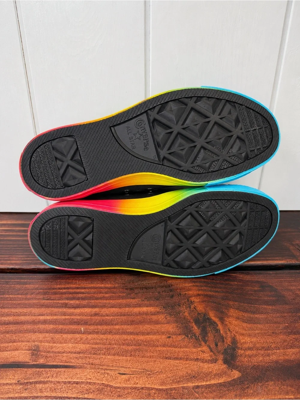 Converse Chuck Taylor All Star Low “Rainbow Sole” – Women’s 7.5 / Men’s 5.5 - Picture 8 of 9